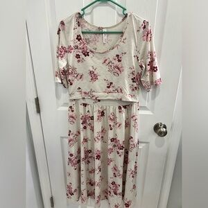 Latched mama classic dress M